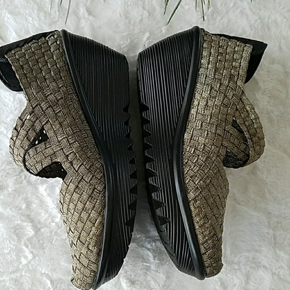 💥SEE NEW LISTING💥 Bernie Mev Slip On NWOT - Picture 2 of 9